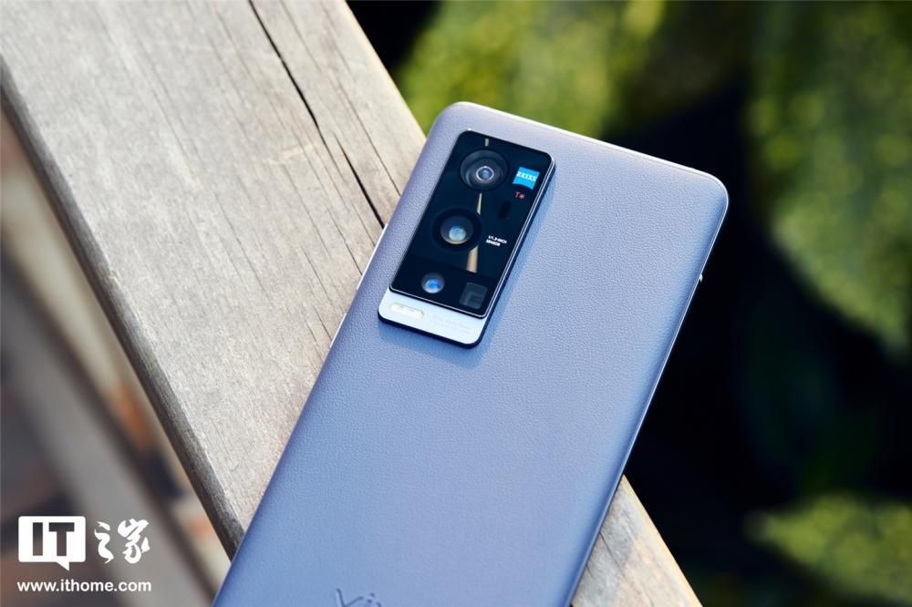 【IT之家评测室】骁龙 888 超大杯，超大底微云台双主摄：vivo X60 Pro   测评