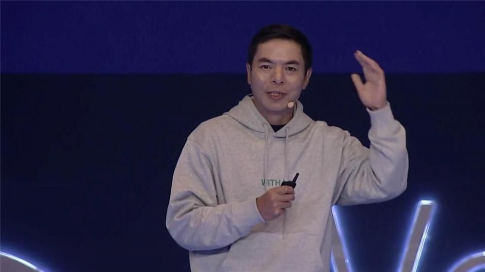 十年前、十年后，微信的较大 对手還是 QQ