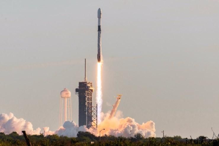 SpaceX 一箭 143 星「外太空拼车」破人们航空航天纪录，一箭多星技术性大起底