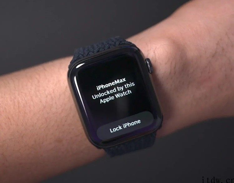 苹果 watchOS 7.4 公测版 Beta 发布：支持 Apple Watch 解锁 iPhone