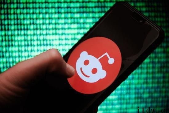 社交平台 Reddit E 轮融资规模扩张至 3.7 亿美金，估值 60 亿美金