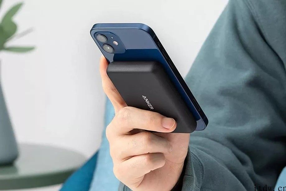 Anker 为 iPhone 12 系列产品推出 MagSafe 充电宝：5W 功耗、5000 mAh 电池