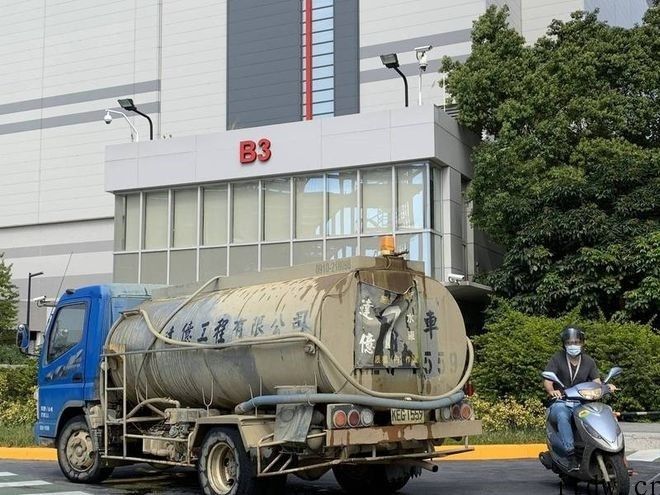 中国台湾地区发生旱灾，台积电租用水车确保集成ic代工厂供电