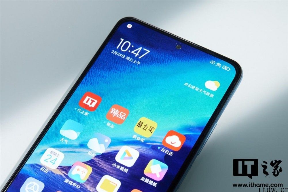 【IT之家开箱】Redmi K40 Pro 图赏：幻境之透亮、质感之轻柔