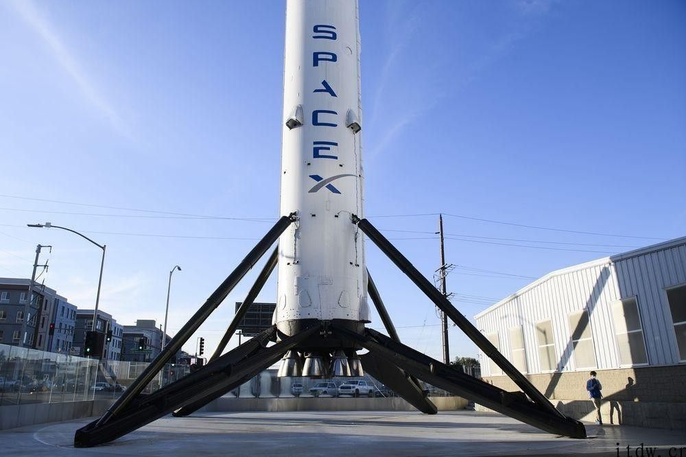 SpaceX 回收不成功，NASA 将对 “猎鹰 9 号”发动机故障展开审查