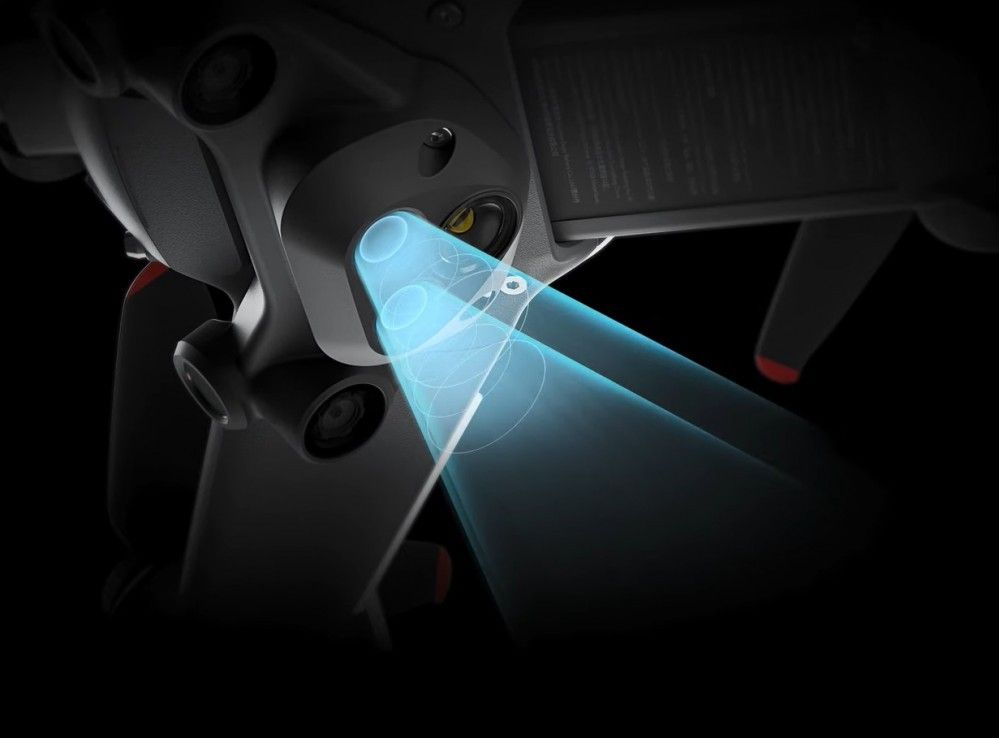 大疆 DJI FPV 穿越机公布：4k高清60fps 拍摄，VR 眼镜套服售价 7999 元