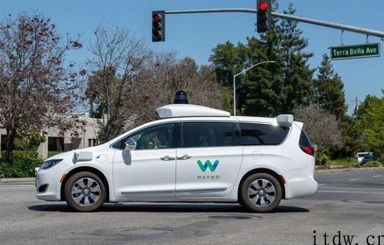 谷歌母公司旗下 Waymo：无人驾驶技术可防止致命事故