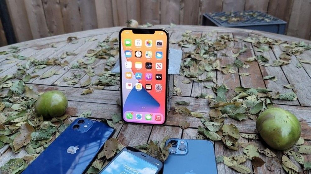 汽车巨头不肯被 “羞辱”，iPhone造车重回 iPhone 型代工方式