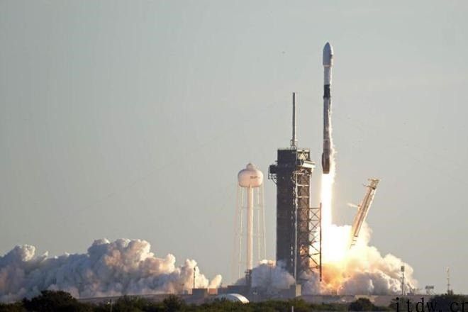 SpaceX 拟第九次发射猎鹰火箭，一周内发射两支星链卫星