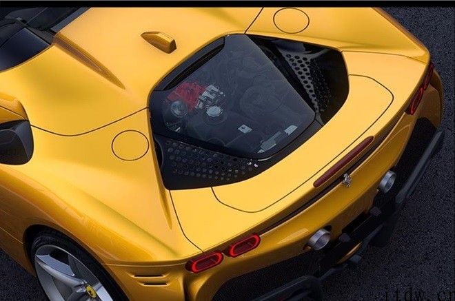 法拉利首款量产插电混动硬顶敞篷超跑 SF90 Spider 发售，起市场价 499.8 万余元