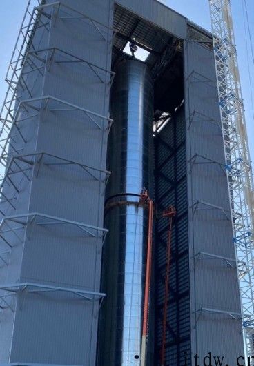 Spacex 星舰原型机 SN11 飞行测试不成功，上空失联解体