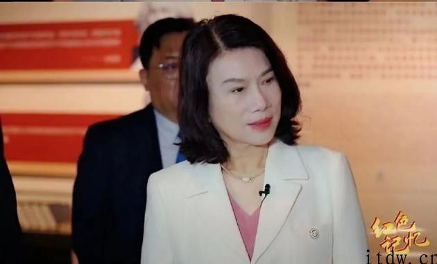 格力董明珠 2021 全国各地巡回直播第一站：武汉直播成交额 11.4 亿人民币