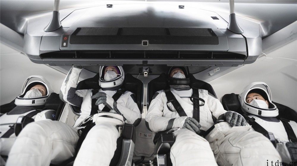 SpaceX Crew-2 载人航天每日任务乘员名单确认，将于 4 月 22 日发射
