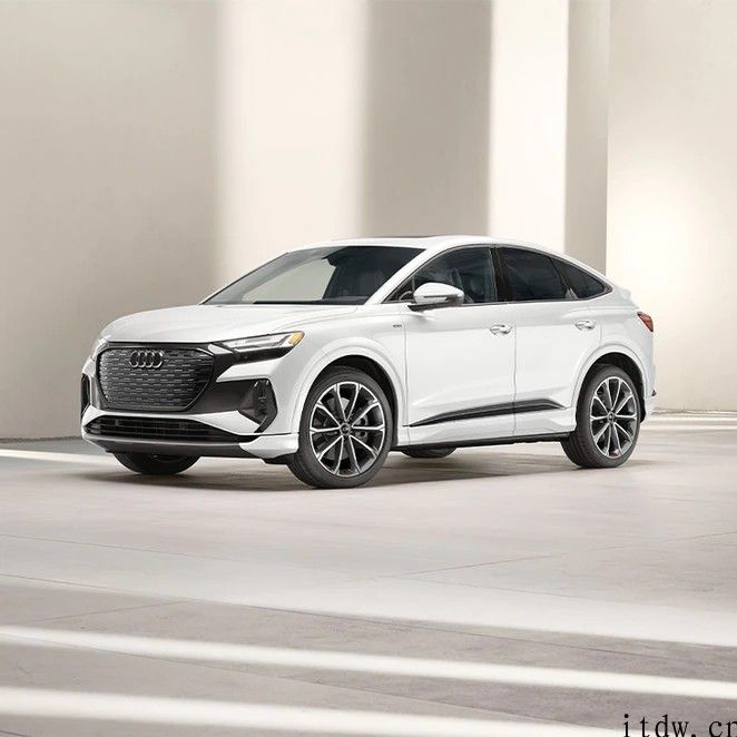 奥迪发布 Q4 e-tron/Q4 Sportback e-tron 纯电 SUV，初次采用 MEB 平台