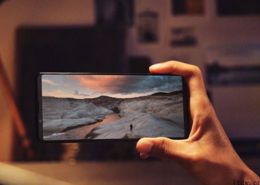 索尼 Xperia 1 III 和 5 III 俄罗斯价格偷跑，最少约 7200 元