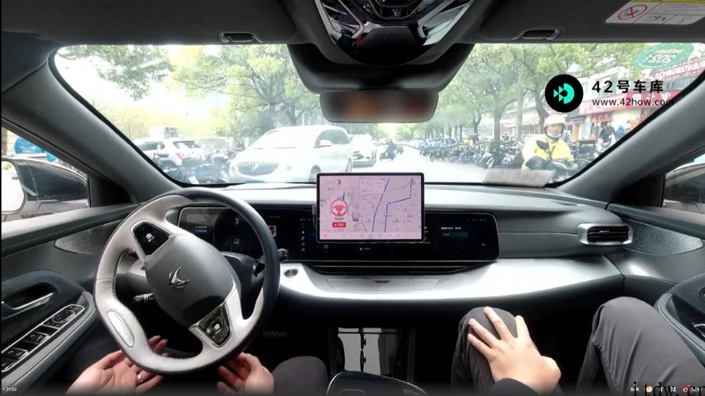 北汽汽车极狐阿尔法 S 纯电轿车发布:搭载华为公司自动驾驶系统软件,25.19 万余元起