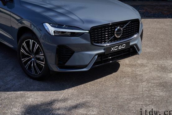 沃尔沃发布新款车型 XC60，内置原生安卓系统软件