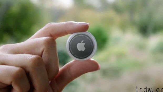 四件 99 美金，iPhone AirTag 追踪器宣布发布：支持 iPhone 12 U1 设备等精确查找