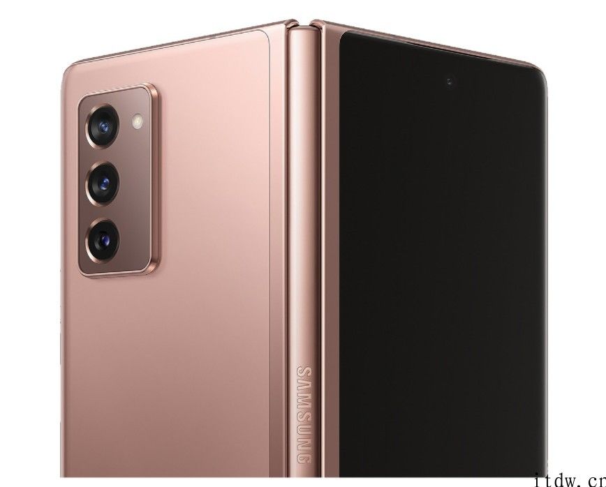 爆料称三星 Galaxy Z Fold 3 后置三摄不升级，或是 1200 万像素