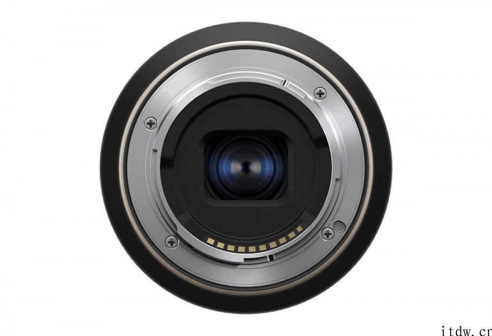腾龙公布 11-20毫米 F/2.8 摄像镜头：搭载非球面镜片，用于sony C 画幅微单