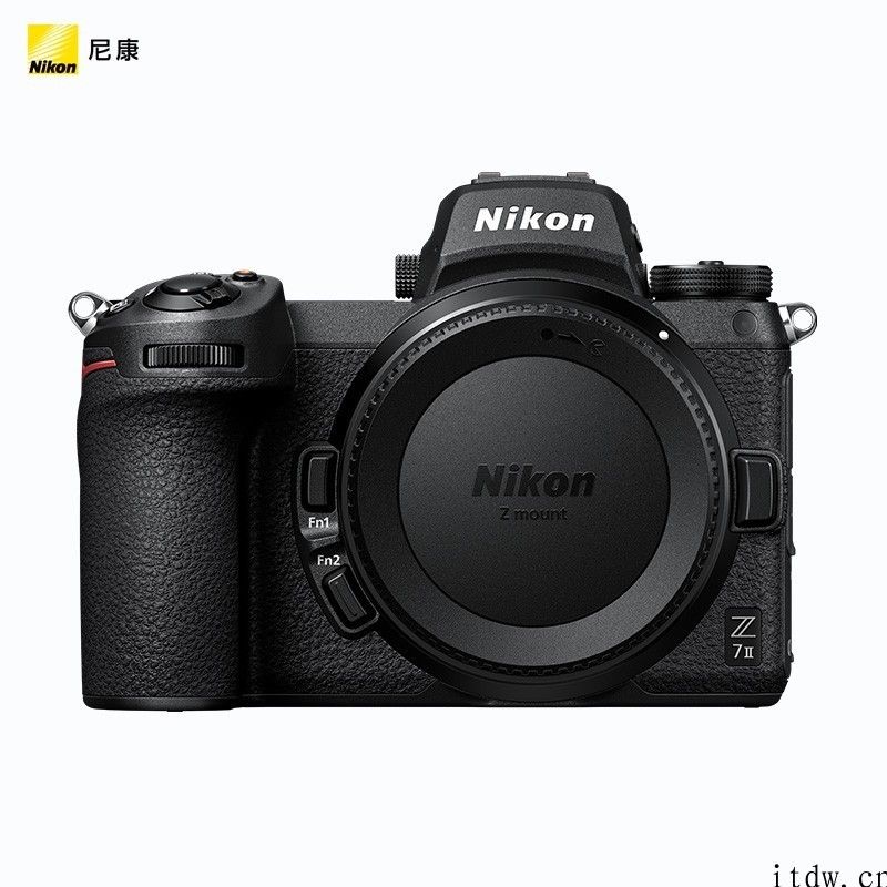 尼康 Z7 II DxOMark 传感器评分 100 分，与索尼 A7R III 等并列第三