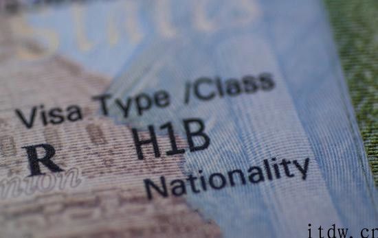 抽不到的 H-1B，拿不到的工作签：高科技人才难留美国