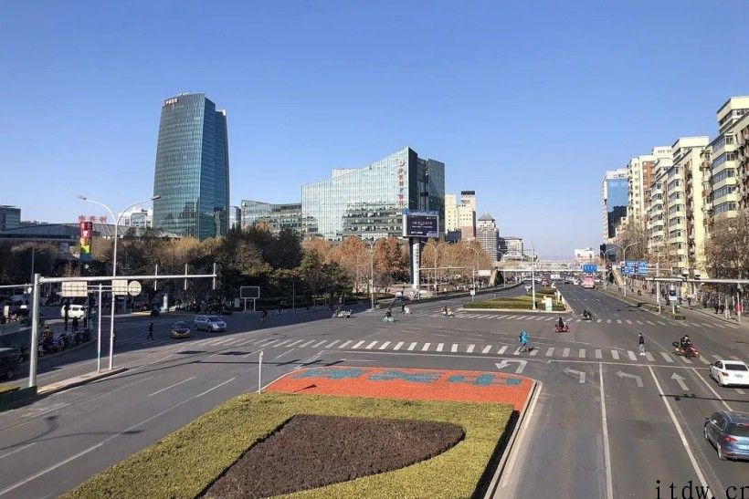 以前的全国最大电脑城已死，是 “自杀”或是 “他杀”