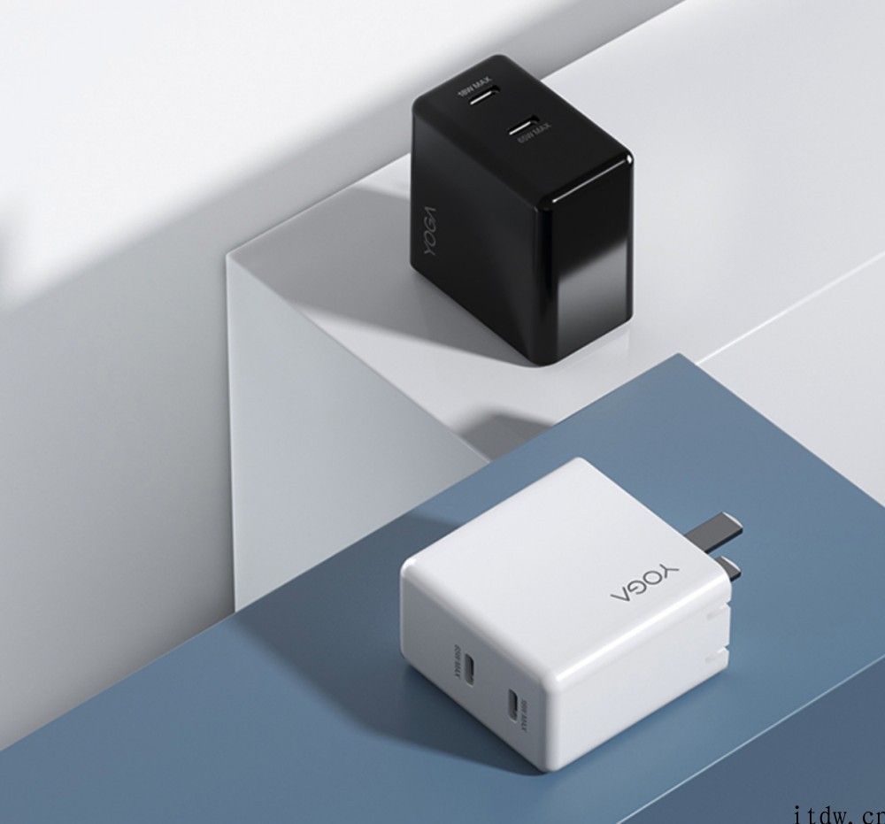 联想公布 YOGA CC130 充电器：双 C 口，单口最大 100W