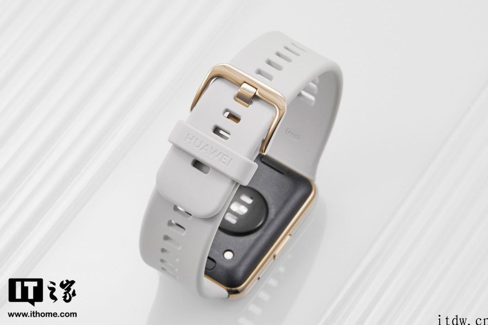 华为 WATCH Fit 清雅款开箱图赏