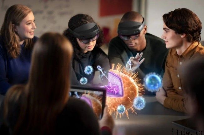 微软公司 HoloLens 2 得到 Win10 21H1 正式版升级：Chromium Edge 浏览器、全新升级设定、全息键盘滑动输入