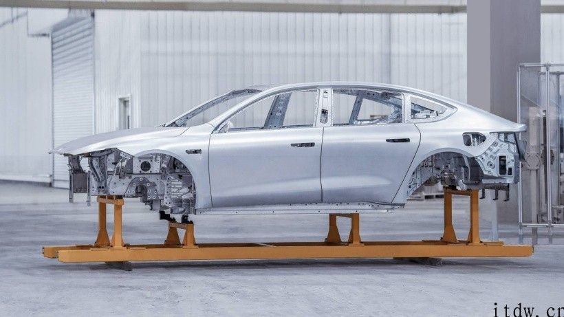 蔚来 ET7 第一台生产线认证样车下线，第一批预计2020年 Q1 交付