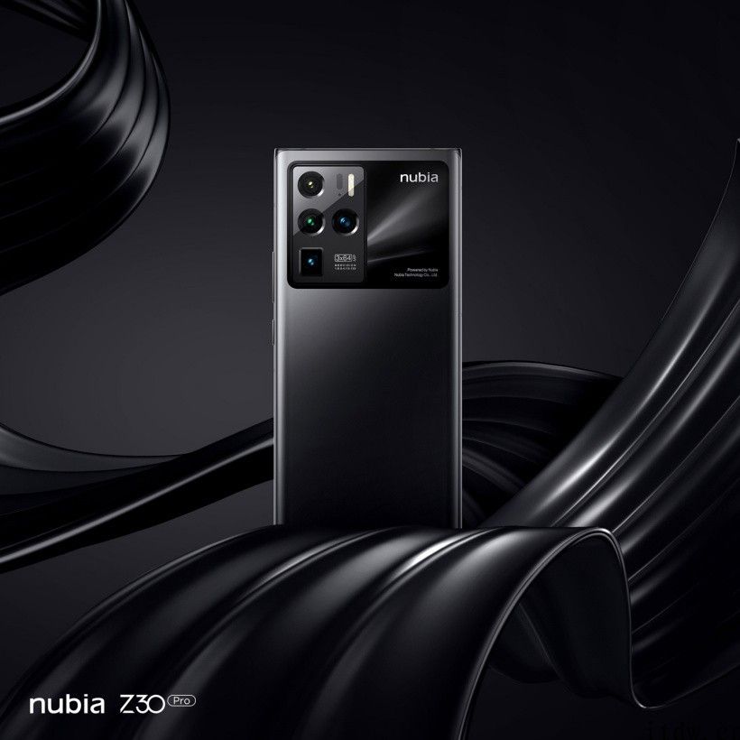 努比亚 Z30 Pro“浩瀚黑”配色公布，真机已曝光