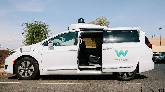 谷歌无人车业务 Waymo 拟融资 40 亿美金，考虑到分拆上市