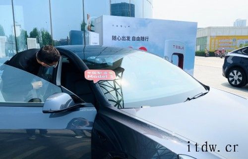 特斯拉在中国大陆超级充电站数量突破800座