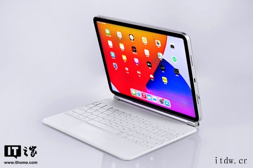 IT大王新款 iPad Pro 开箱图赏