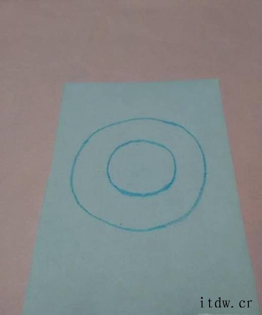 盘子简笔画怎么画