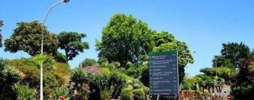 利兹三一大学学院一年学费是多少？生活费用高吗？