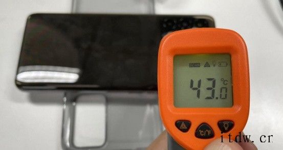 realme 真我 Q3 Pro 狂欢版获得 456228 realme 真我 Q3 Pro 狂欢版升级 6400 万流