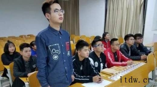 怎样做一个合格的团员