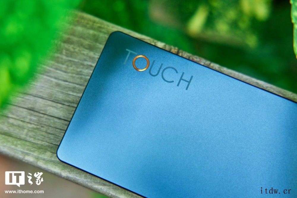 海信 TOUCH 音乐阅读器评测海信 TOUCH 会自动打开 HiFi 模式并激活 Dira