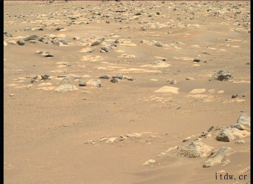 IT大王发布毅力号火星车新图片