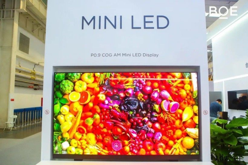 BOE(京东方)宣布新一代玻璃基 Mini LED 全面量产