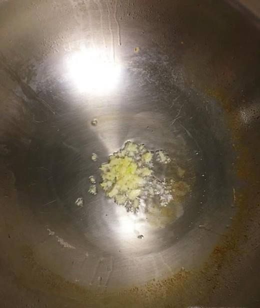 鸡翅肉质细嫩,口感鲜美,一直很受家人的喜爱