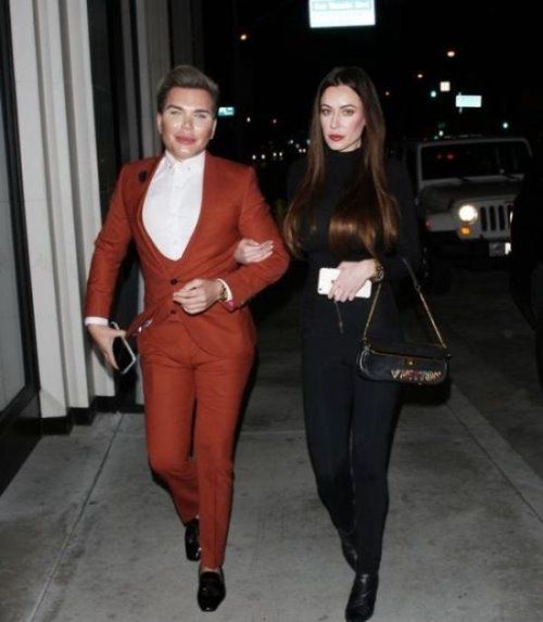 Rodrigo Alves10年间花280万做42次整容手术