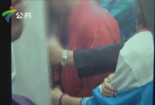 摩擦癖有哪些行为表现?