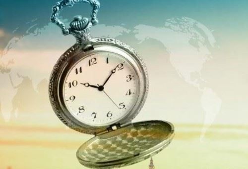 科学家假设的虫洞,四维空间上又怎么解释时间?