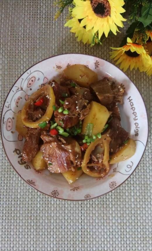 怎样做柠檬味土豆烧排骨?
