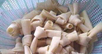 百叶打成结,再做成汤或菜,比较筋道