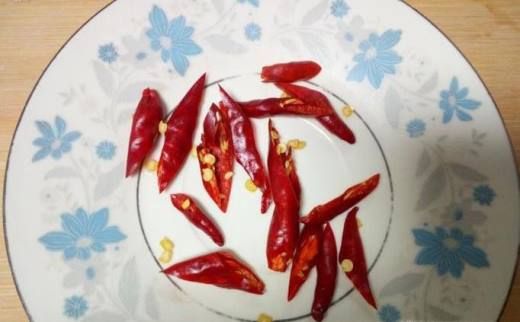火腿肠炒菜心的家常做法
