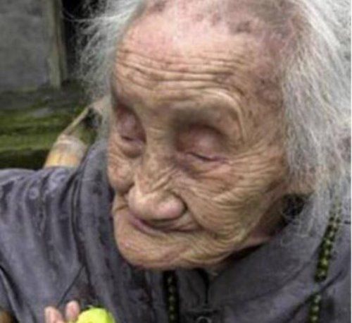 年过七十还健在就是福气,能过百岁便是奇迹